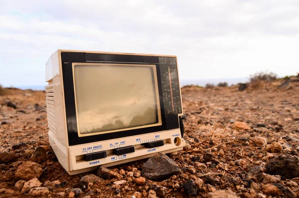 Broken Gray Television Abandoned Desert — Stock Photo, Image