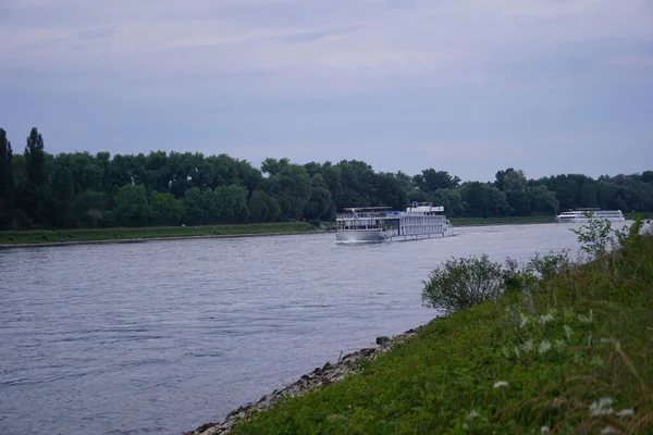 Rheinhausen Almanya Ren Nehri Nde Güzel Bir Gemi Manzarası — Stok fotoğraf