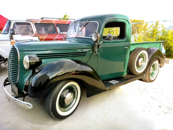 Old Green Black Utility Pickup Truck Ford 1938 1939 Warehouse — Stock Photo, Image