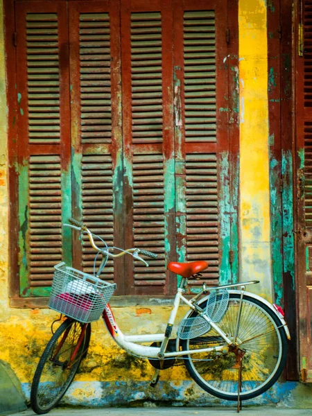 Una Hermosa Foto Una Bicicleta Las Calles Hanoi Vietnam —  Fotos de Stock