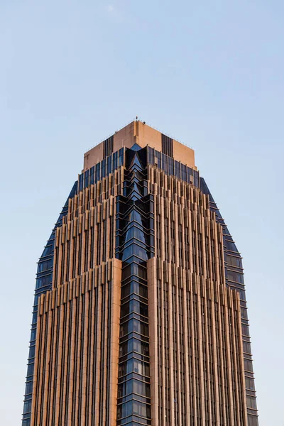 Вертикальний Низький Кут Сучасного Будинку Шанхаї Китай — стокове фото