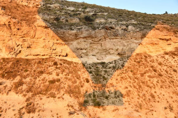 Der Schatten Eines Heißluftballons Auf Einem Berg Der Türkei — Stockfoto