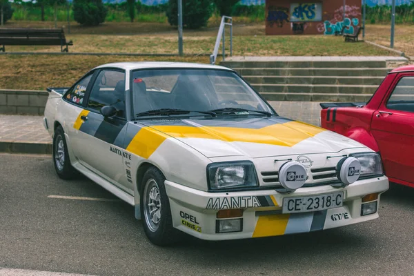 Classic Rally Auto Geparkeerd Straat Replica Van Opel Manta Rally — Stockfoto