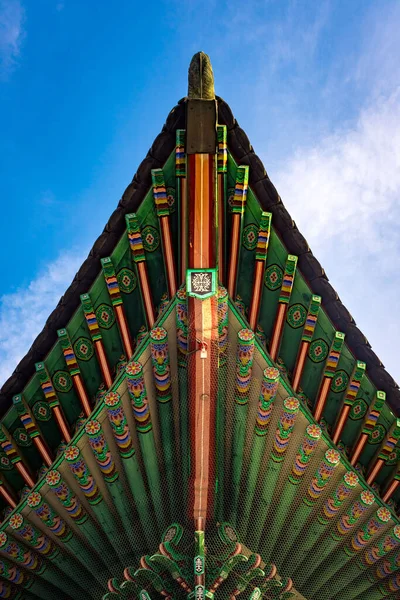 Vertical Low Angle Shot Decorative Green Asian Roof Seoul South — Stock Photo, Image