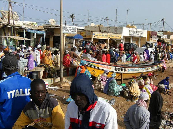 According Diop Saturation Market One Biggest Challenges Most Fishermen Saint — Stock Photo, Image