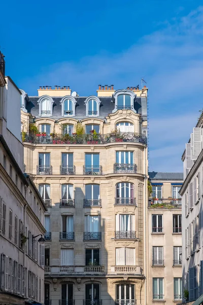 Paryż Typowe Fasady Ulica Piękne Budynki Republique — Zdjęcie stockowe