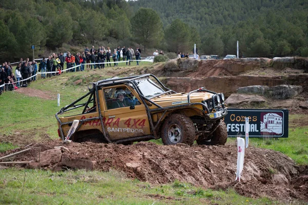 Gelber Toyota Land Cruiser J60 Für Extremes Offroading — Stockfoto