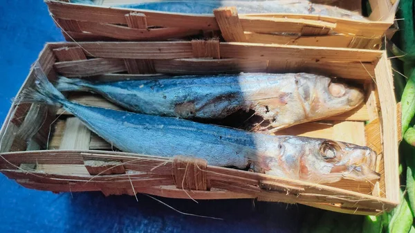 Closeup Shot Dried Indonesian Fish Bamboo Container — Stock Photo, Image