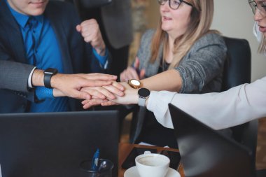 Takım çalışması el desteği kavramını birleştirir