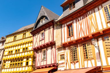 Vannes, ortaçağ merkezinde eski ve güzel ahşap evler, Brittany 'de muhteşem bir kasaba.