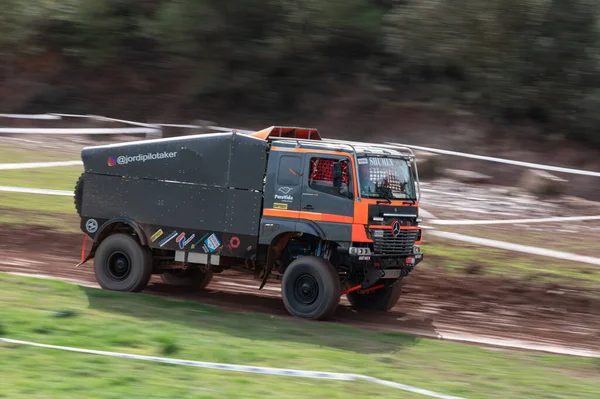 Grote Mercedes Actros Road Racing Truck — Stockfoto