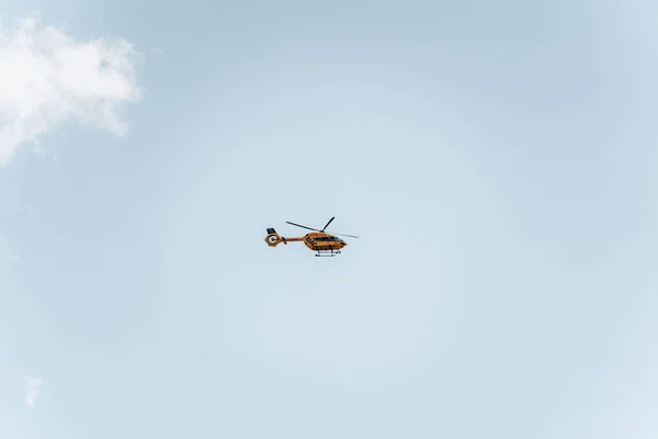 Крупный План Самолета Летящего Небе Элтвилле Германия — стоковое фото