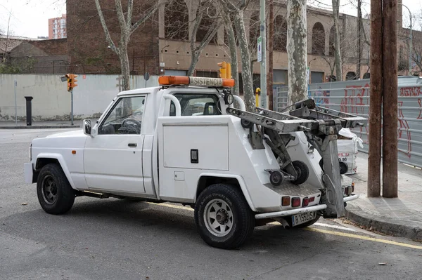 Tow Truck White Color City Nissan Patrol Classic — Stock Photo, Image