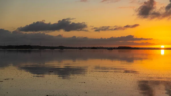 布列塔尼 莫尔比汉湾全景 日出时分 从莫尔内岛上眺望 — 图库照片