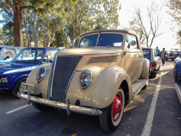 Quilmes Argentina May 2022 Vintage Cream Ford 1937 Deluxe Coupe — Stock Photo, Image