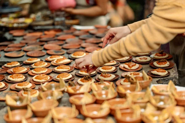 Belo Tiro Das Mãos Uma Mulher Que Prepara Biscoitos Chocolate — Fotografia de Stock