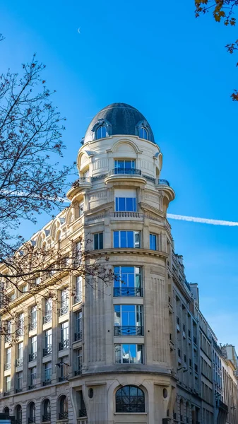 Paryż Piękne Budynki 11E Dzielnicy Typowe Fasady — Zdjęcie stockowe