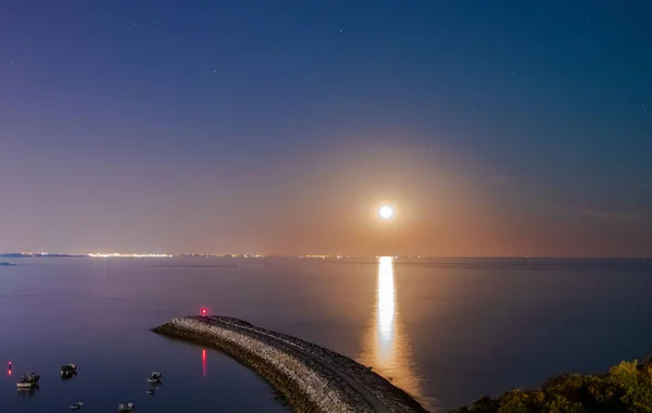 Una Vista Aerea Bellissimo Mare Durante Notte Buia — Foto Stock