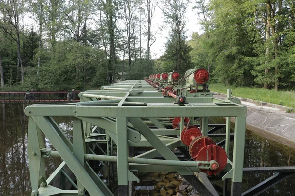 用来测试水对某些建筑物的反应方式 2019年恢复 Waterloopbos Netherlands — 图库照片