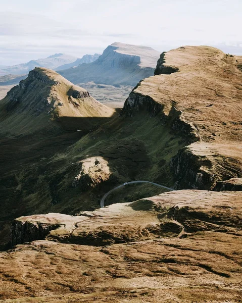 Vertikal Bild Stenformationer Och Klippor Isle Skye Skottland — Stockfoto