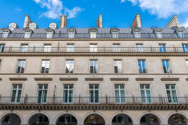 Париж Чудова Вулиця Ріволі Типовий Фасад Вікна — стокове фото