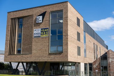 Kuzey Doğu Futures UTC 'ye giriş, Stephenson Quarter, Newcastle on Tyne, İngiltere' de 14-19 'lar için özel bilim okulu.