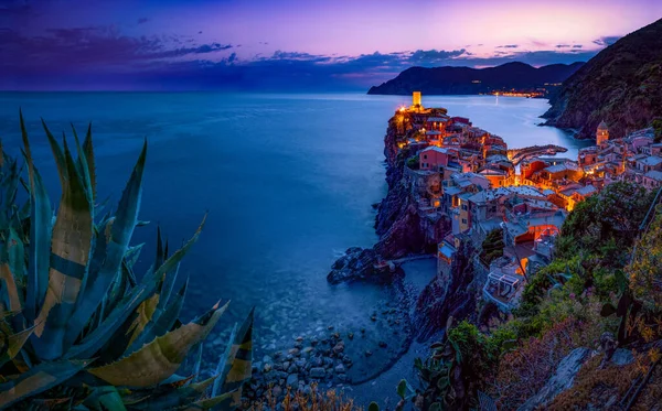 Die Schöne Aussicht Auf Vernazza Bei Sonnenuntergang Cinque Terre Ligurien — Stockfoto