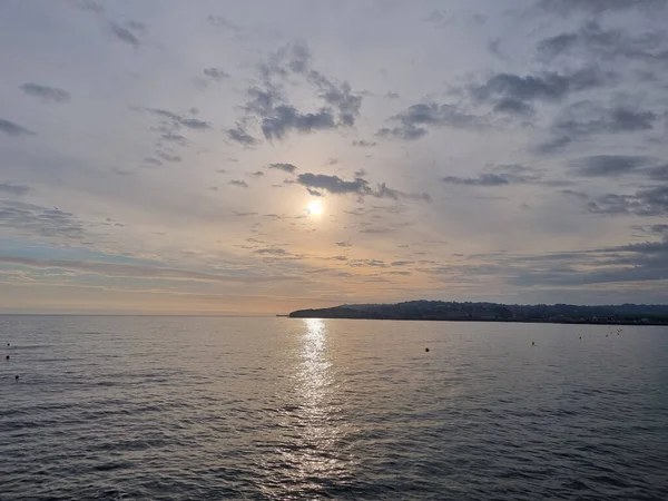 Spanya Gün Batımında Gijon Karşı Sakin Bir Denizin Manzarası — Stok fotoğraf