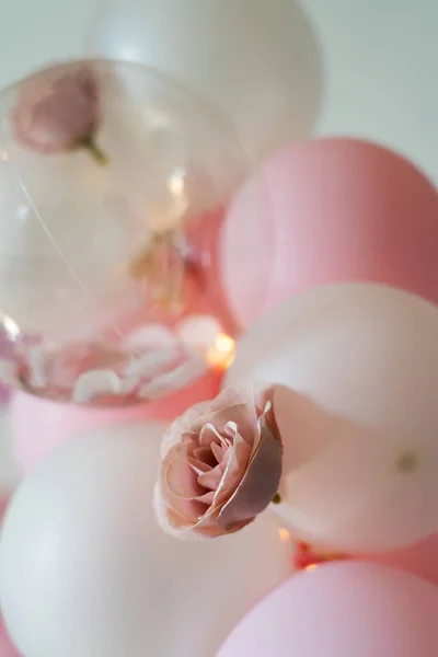 Zbliżenie Ujęcie Róży Balonów Dla Dekoracji Partii — Zdjęcie stockowe