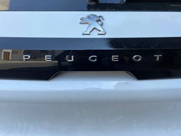 Nuevo Logotipo Del Coche Francés Peugeot —  Fotos de Stock