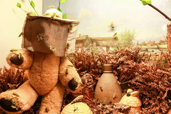Skagen Teddy Bear Museum Miś Najróżniejszych Sytuacjach Pszczelarstwo Miód — Zdjęcie stockowe