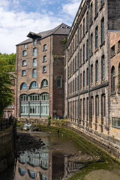 Vertical View Ouseburn River Former Warehouse Buildings Seven Stories Lime — Stock Photo, Image