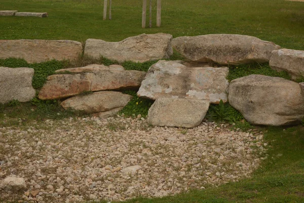 Alcuni Massi Pietre Rocce Erba — Foto Stock