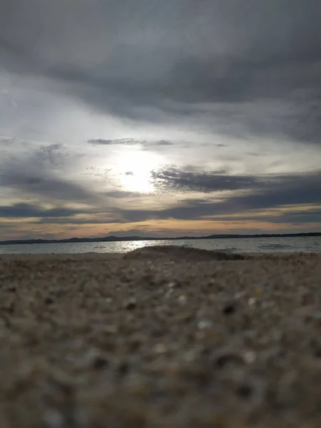 海滩上日落的风景照片 — 图库照片