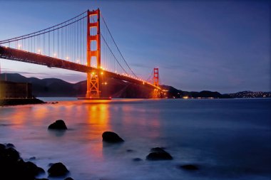San Francisco, Kaliforniya 'daki Golden Gate Köprüsü' nden nefes kesici bir manzara.
