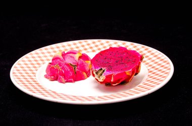 Pitaya veya Ejderha Meyvesi Taze Tropikal Gıda