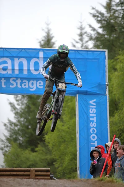 Vertical Shot Mountain Biker Competing 2022 Mountain Bike Downhill World — Stock Photo, Image