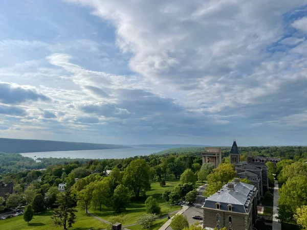 Vue Aérienne Bâtiment Université Cornell Entouré Arbres Verts Ithaca New — Photo