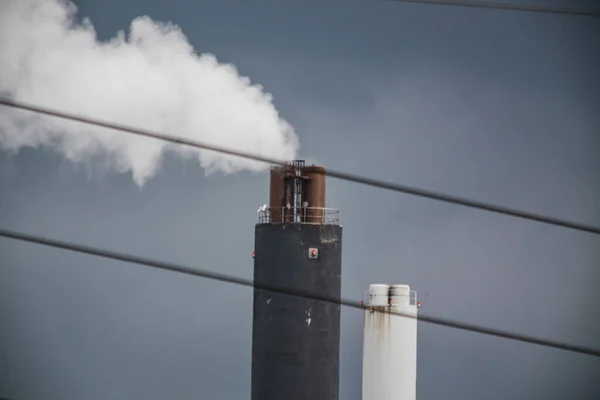 Primo Piano Fumo Che Esce Una Pipa Industriale — Foto Stock