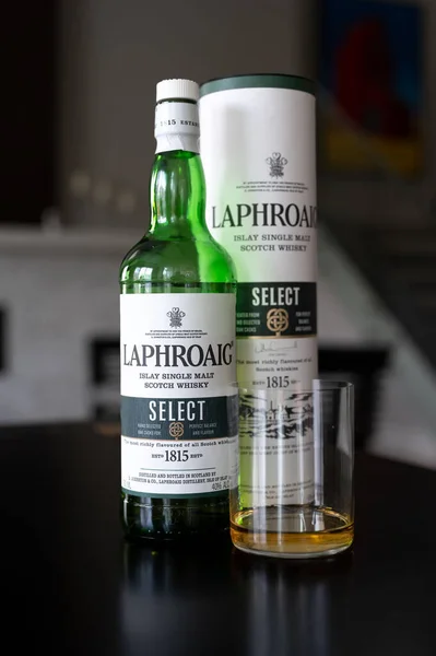 Calgary Alberta June 2022 Bottle Laphroaig Select Islay Single Malt — Stock Photo, Image