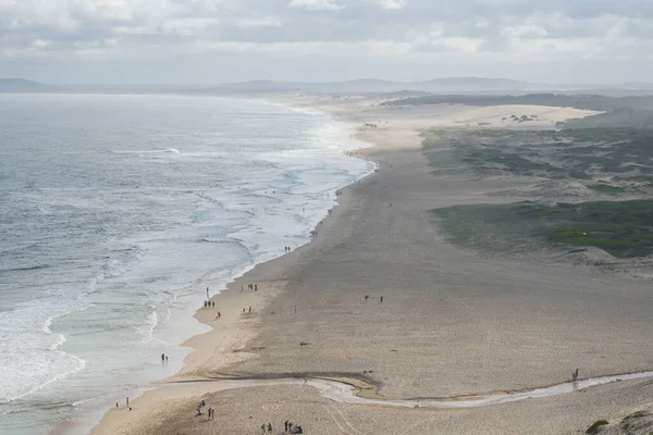 Bird Eye View People Walking Sandy Beach Waves Green Hills — Stock Photo, Image