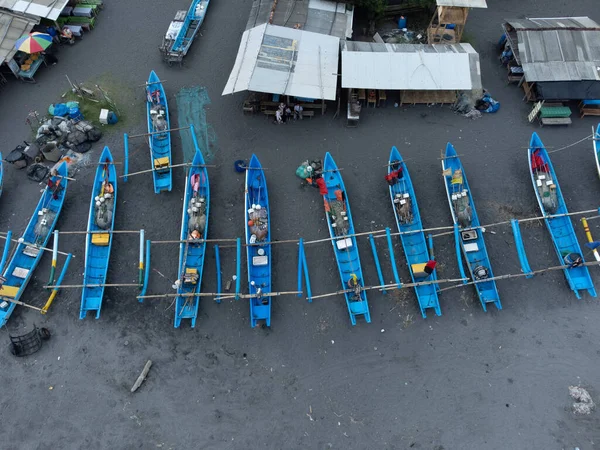 Vista Superior Los Barcos Pesca Azul Suelo Frente Las Cabinas —  Fotos de Stock