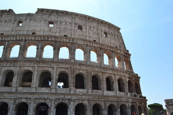 Primo Piano Del Colosseo Roma Una Giornata Sole — Foto Stock