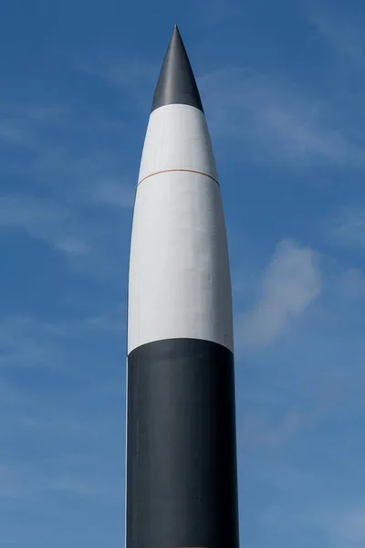 Vertical Shot Tip Rocket Blue Sky Background — Stock Photo, Image