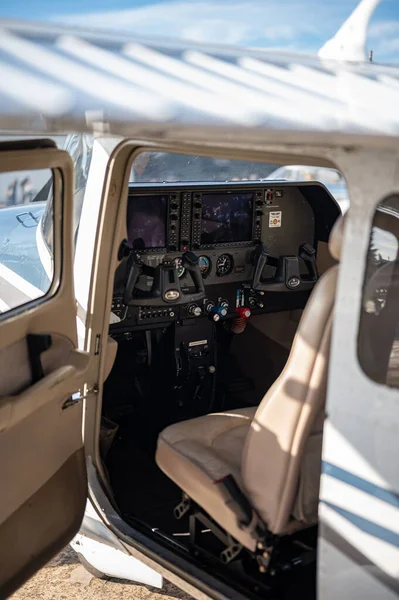 Cockpit Ett Privat Plan Kommandon Och Kontroll — Stockfoto