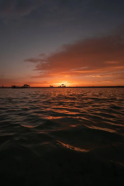 Plan Vertical Mer Rouge Sur Île Geysum Egypte Lors Coucher — Photo