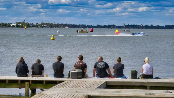 View Spectators Relaxing While Watching Boat Races Lake Mulwala — Stock Photo, Image