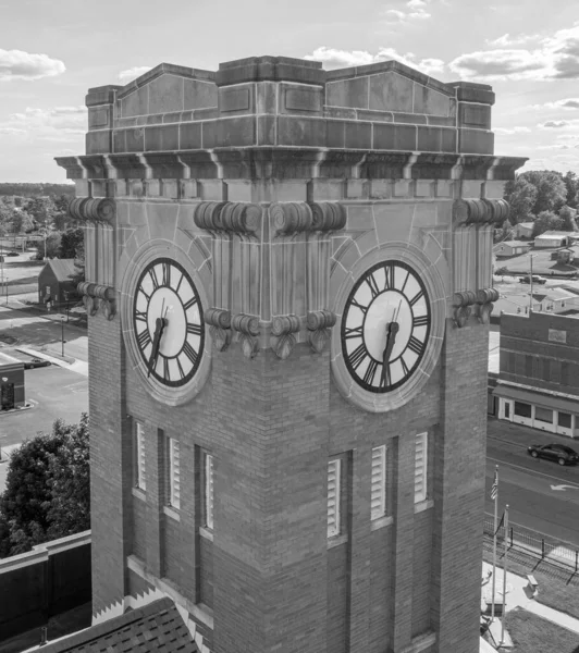 Colpo Verticale Scala Grigi Della Torre Dell Orologio Del Tribunale — Foto Stock