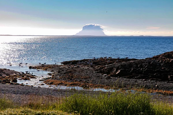 Ein Malerischer Blick Auf Einen Blauen See Einer Ländlichen Gegend — Stockfoto