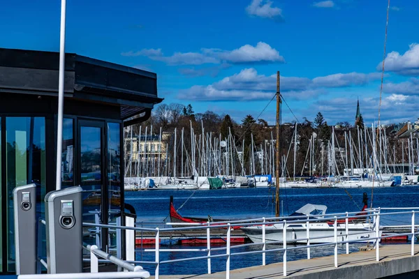Utsikt Över Parkerade Båtar Hamnen Dagtid — Stockfoto